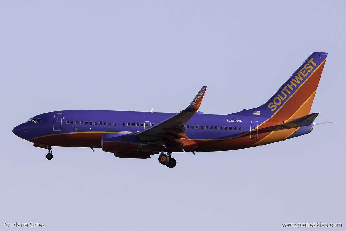 Southwest Airlines Boeing 737-700 N299WN at McCarran International Airport (KLAS/LAS)