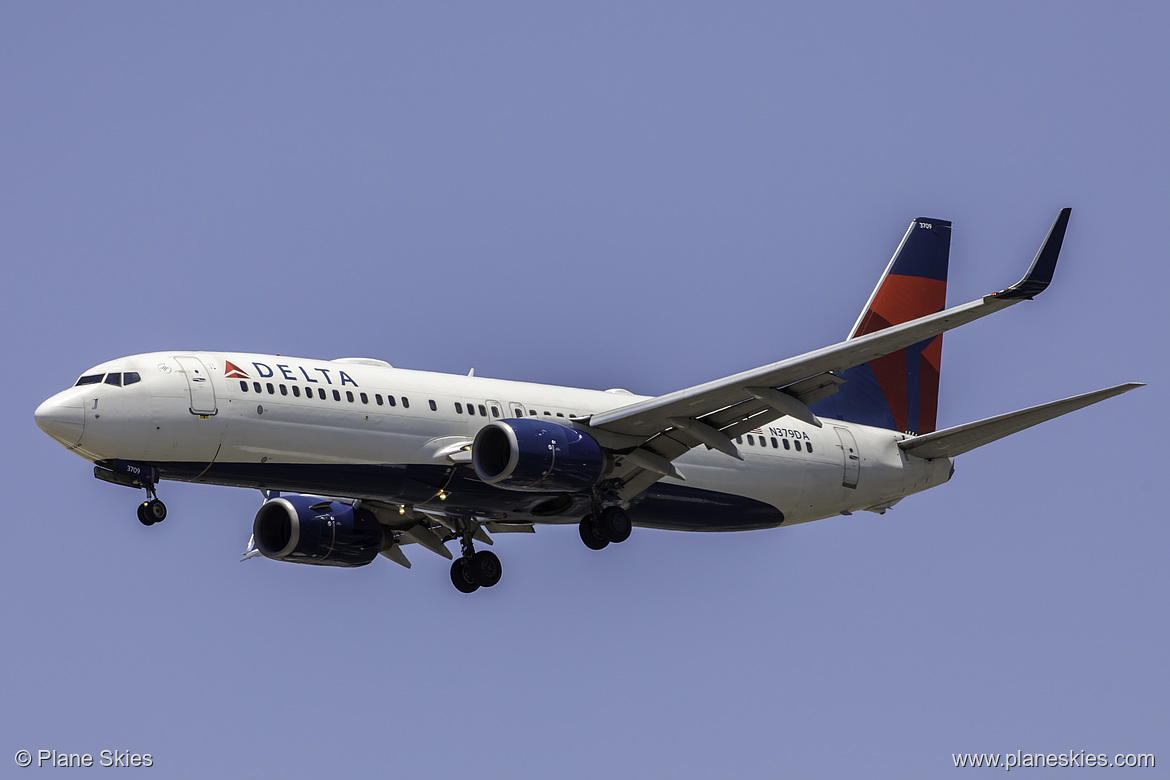 Delta Air Lines Boeing 737-800 N379DA at McCarran International Airport (KLAS/LAS) Delta Air Lines Boeing 737-800 N379DA at McCarran International Airport (KLAS/LAS)