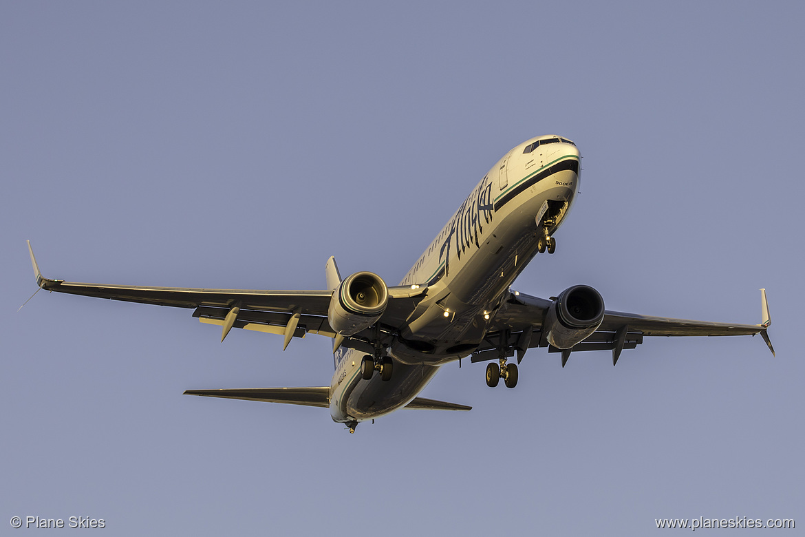 Alaska Airlines Boeing 737-900ER N403AS at McCarran International Airport (KLAS/LAS) Alaska Airlines Boeing 737-900ER N403AS at McCarran International Airport (KLAS/LAS)