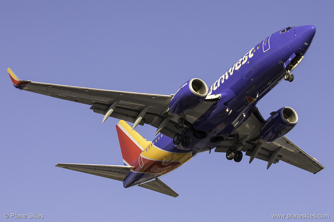 Southwest Airlines Boeing 737-700 N742SW at McCarran International Airport (KLAS/LAS)