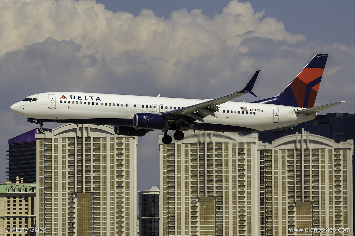 Delta Air Lines Boeing 737-900ER N843DN at McCarran International Airport (KLAS/LAS) Delta Air Lines Boeing 737-900ER N843DN at McCarran International Airport (KLAS/LAS)