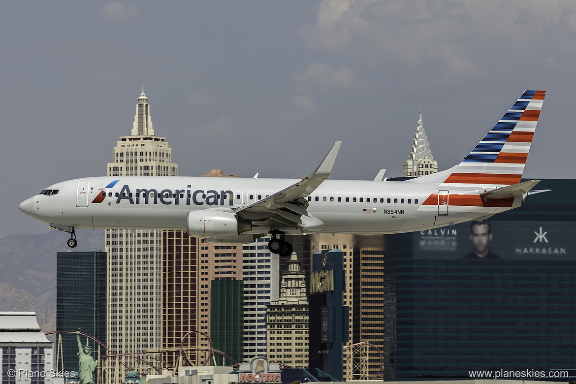 American Airlines Boeing 737-800 N854NN at McCarran International Airport (KLAS/LAS)