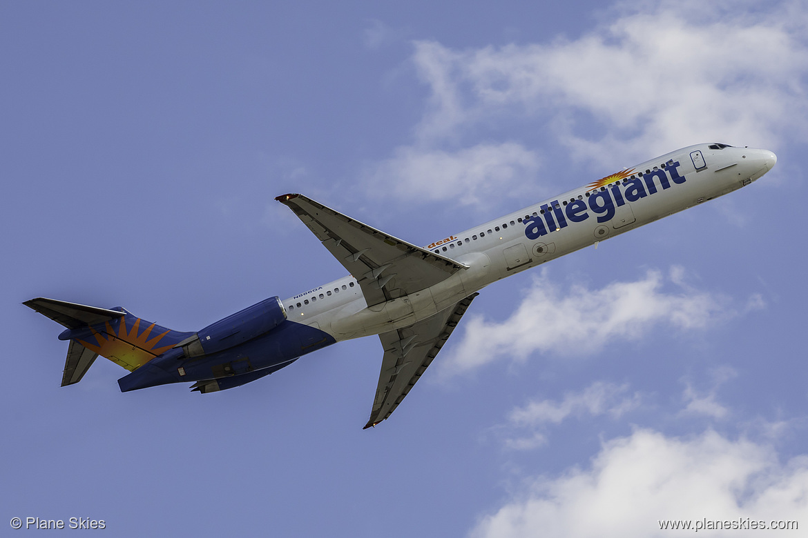 Allegiant Air McDonnell Douglas MD-83 N886GA at McCarran International Airport (KLAS/LAS) Allegiant Air McDonnell Douglas MD-83 N886GA at McCarran International Airport (KLAS/LAS)