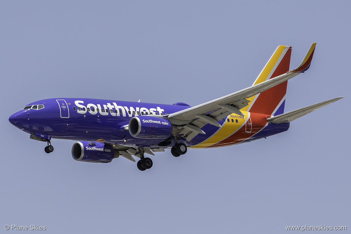 Southwest Airlines Boeing 737-700 N940WN at McCarran International Airport (KLAS/LAS) Southwest Airlines Boeing 737-700 N940WN at McCarran International Airport (KLAS/LAS)