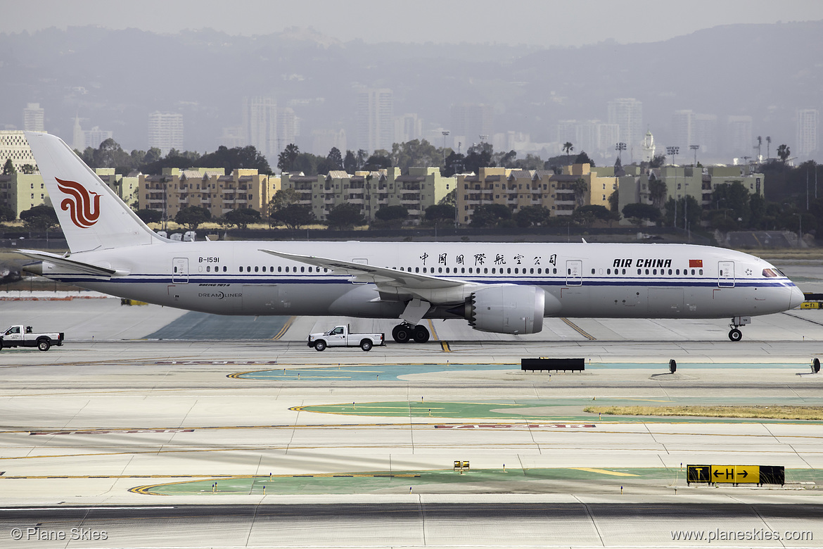 Air China Boeing 787-9 B-1591 at Los Angeles International Airport (KLAX/LAX) Air China Boeing 787-9 B-1591 at Los Angeles International Airport (KLAX/LAX)