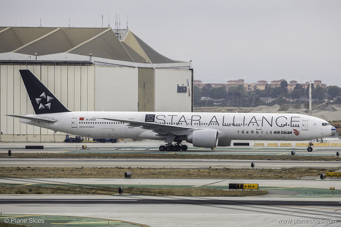 Air China Boeing 777-300ER B-2032 at Los Angeles International Airport (KLAX/LAX)