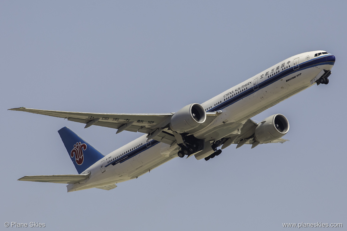 China Southern Airlines Boeing 777-300ER B-7185 at Los Angeles International Airport (KLAX/LAX)