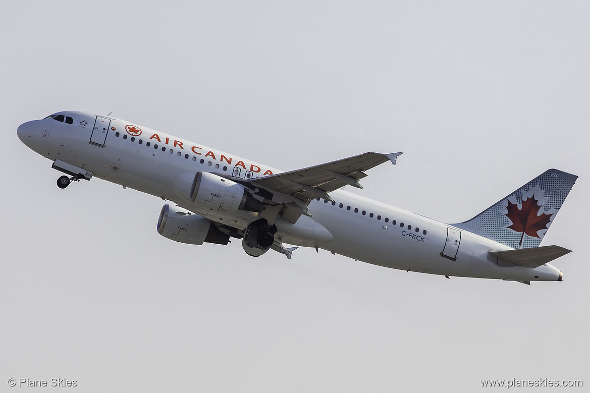 Air Canada Airbus A320-200 C-FKCK at Los Angeles International Airport (KLAX/LAX) Air Canada Airbus A320-200 C-FKCK at Los Angeles International Airport (KLAX/LAX)