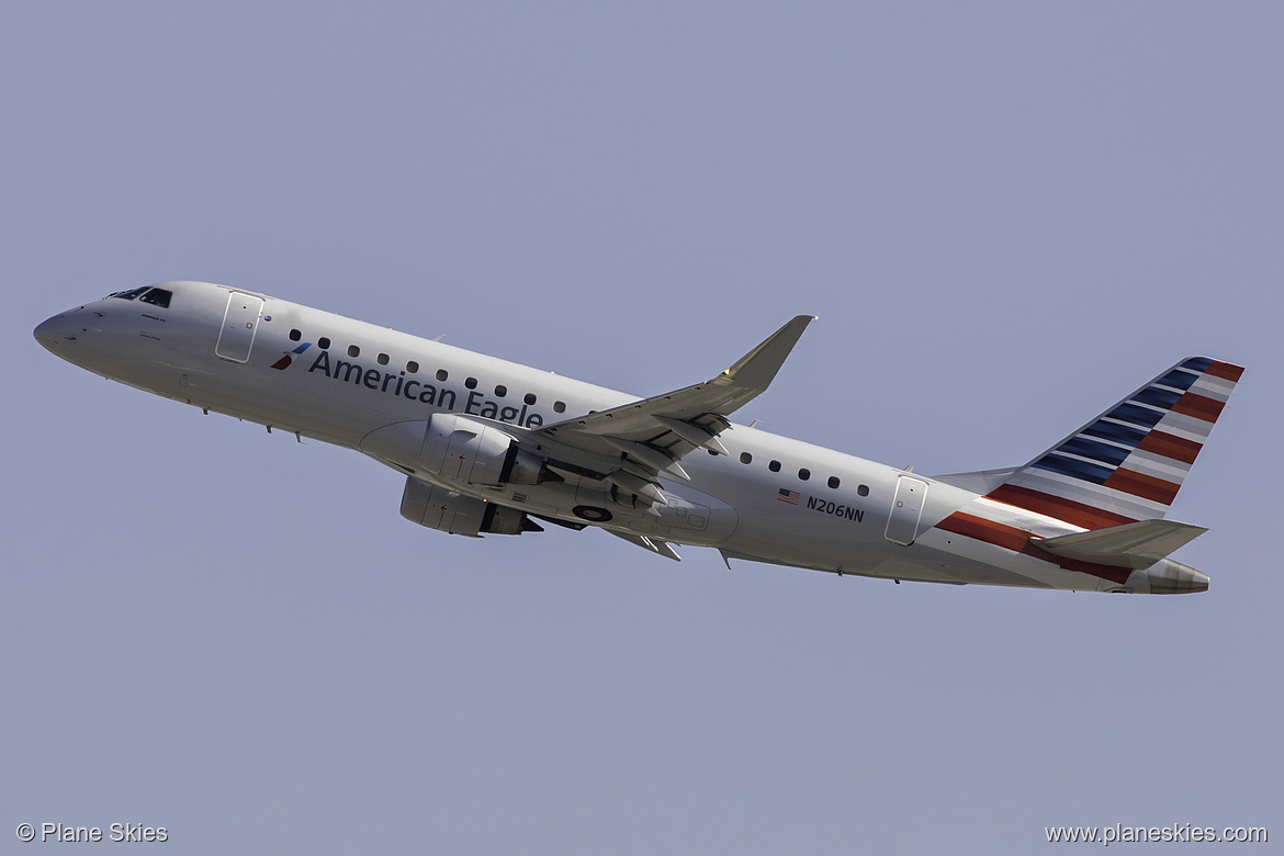 Compass Airlines Embraer ERJ-175 N206NN at Los Angeles International Airport (KLAX/LAX)