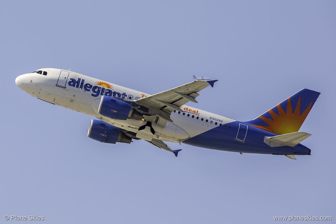 Allegiant Air Airbus A319-100 N302NV at Los Angeles International Airport (KLAX/LAX)