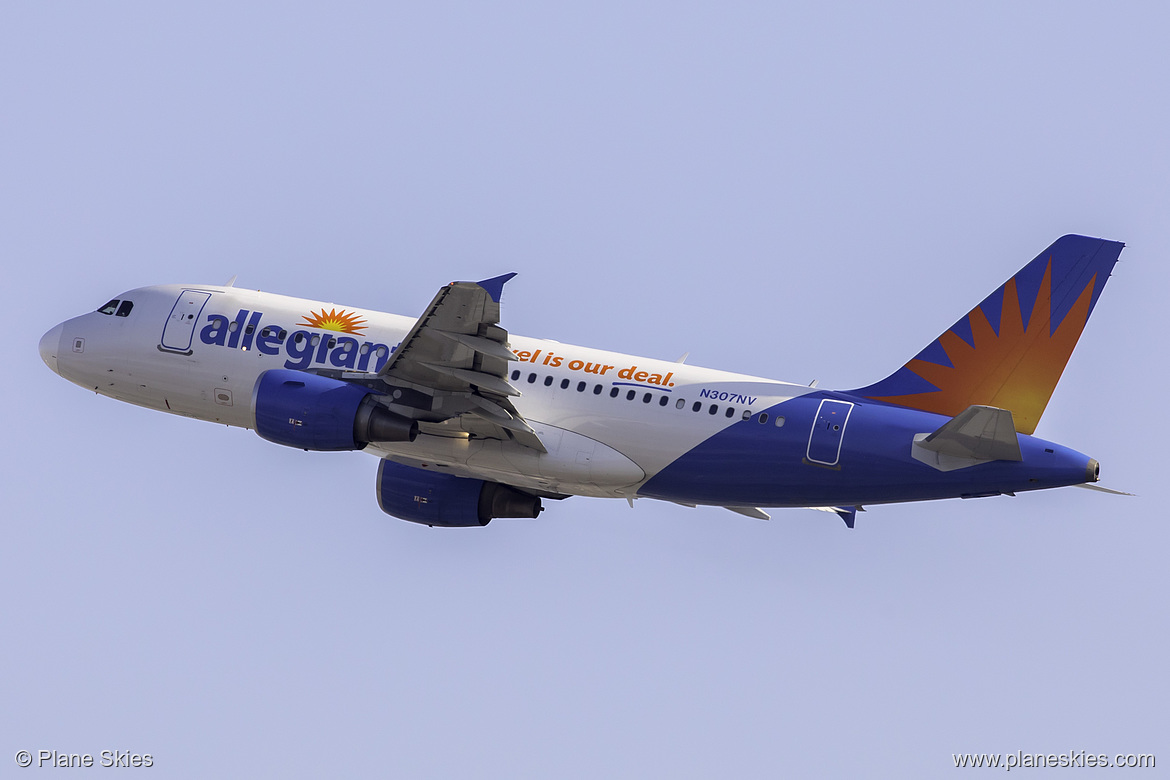 Allegiant Air Airbus A319-100 N307NV at Los Angeles International Airport (KLAX/LAX)