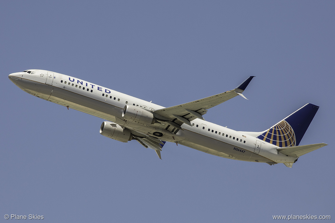 United Airlines Boeing 737-900ER N36447 at Los Angeles International Airport (KLAX/LAX)