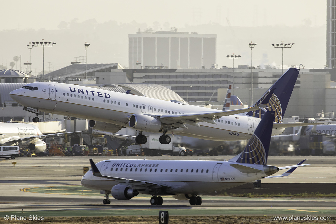 United Airlines Boeing 737-900ER N36476 at Los Angeles International Airport (KLAX/LAX)