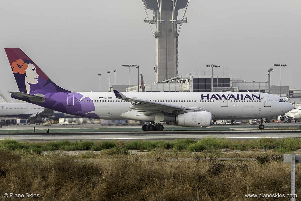 Hawaiian Airlines Airbus A330-200 N373HA at Los Angeles International Airport (KLAX/LAX)