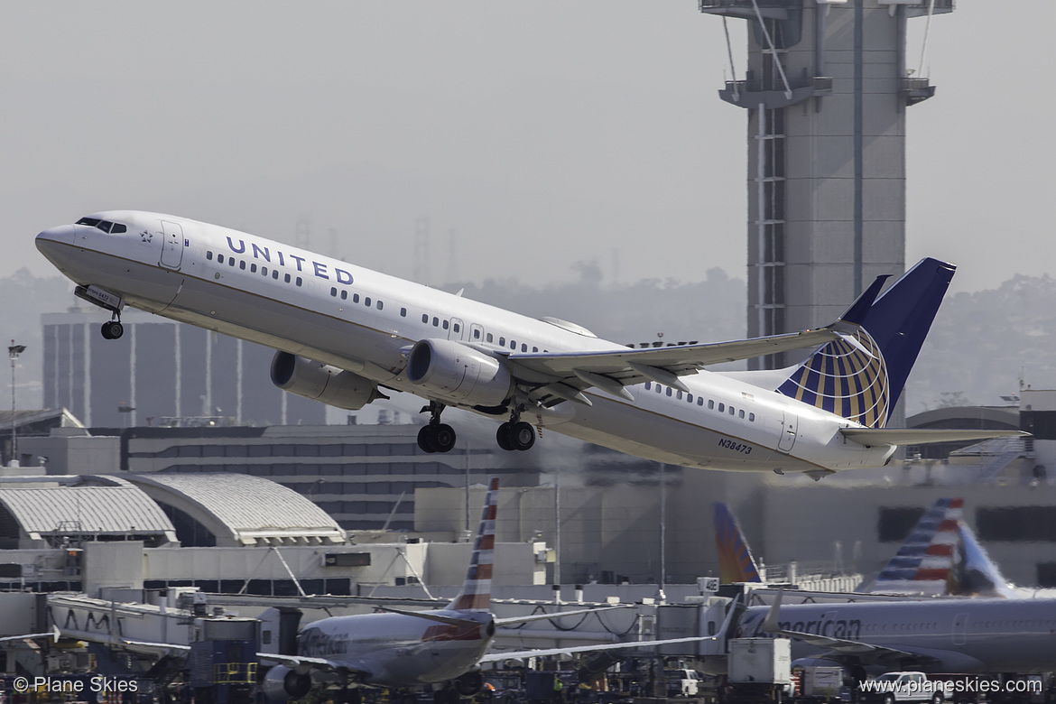 United Airlines Boeing 737-900ER N38473 at Los Angeles International Airport (KLAX/LAX) United Airlines Boeing 737-900ER N38473 at Los Angeles International Airport (KLAX/LAX)