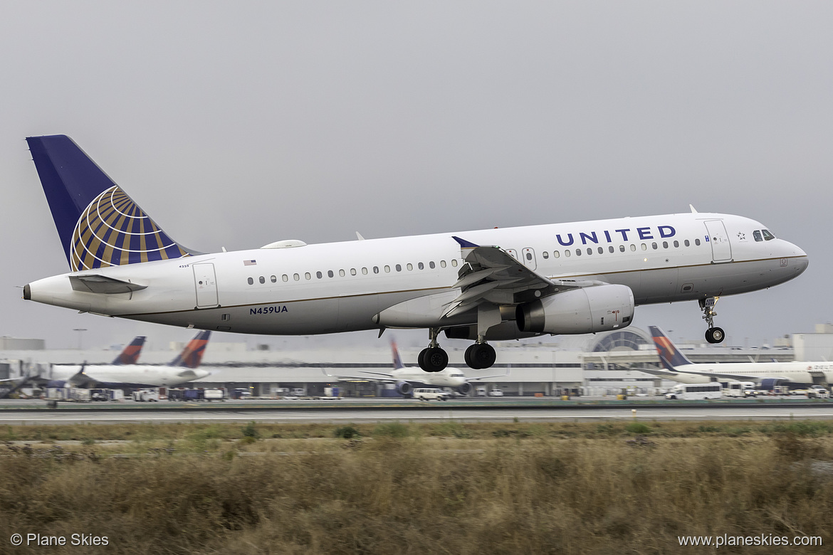 United Airlines Airbus A320-200 N459UA at Los Angeles International Airport (KLAX/LAX)