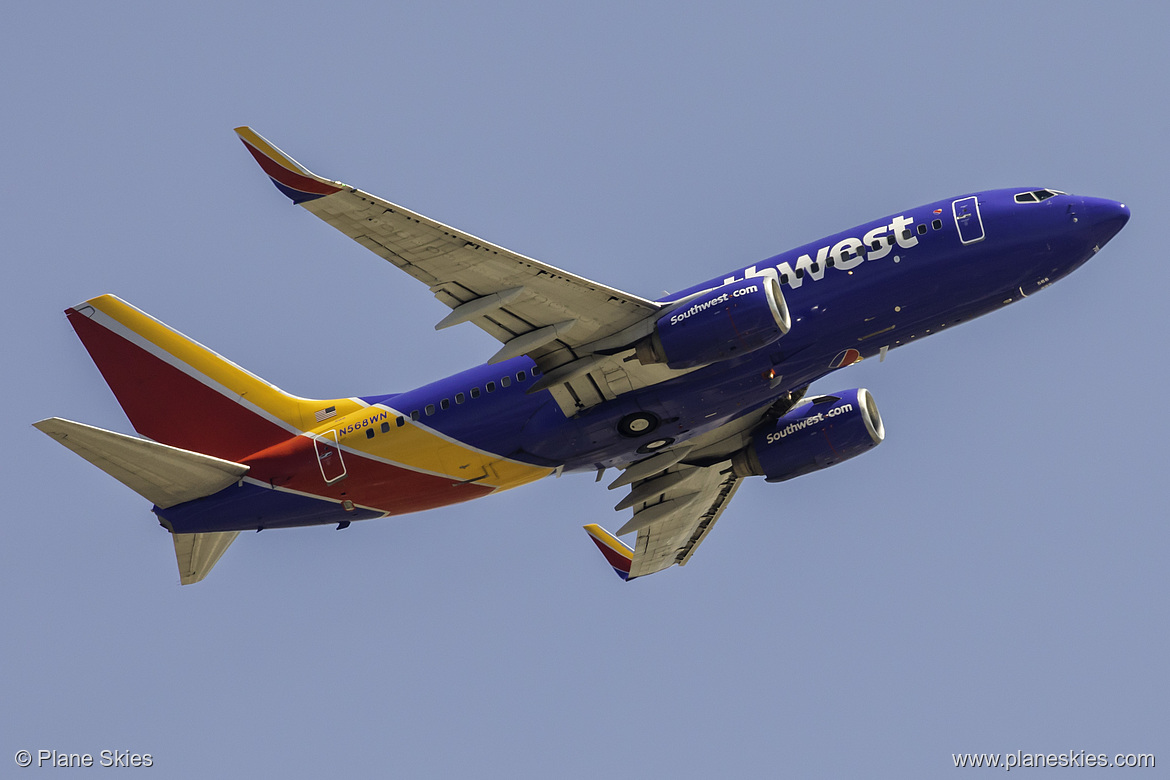 Southwest Airlines Boeing 737-700 N568WN at Los Angeles International Airport (KLAX/LAX)