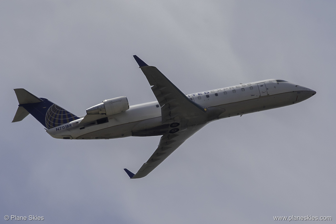 SkyWest Airlines Canadair CRJ-200 N701BR at Los Angeles International Airport (KLAX/LAX)