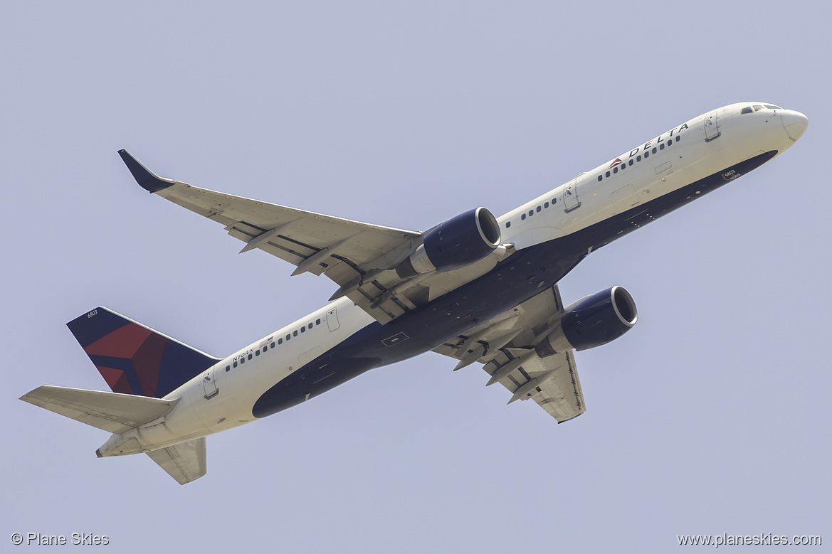 Delta Air Lines Boeing 757-200 N704X at Los Angeles International Airport (KLAX/LAX) Delta Air Lines Boeing 757-200 N704X at Los Angeles International Airport (KLAX/LAX)