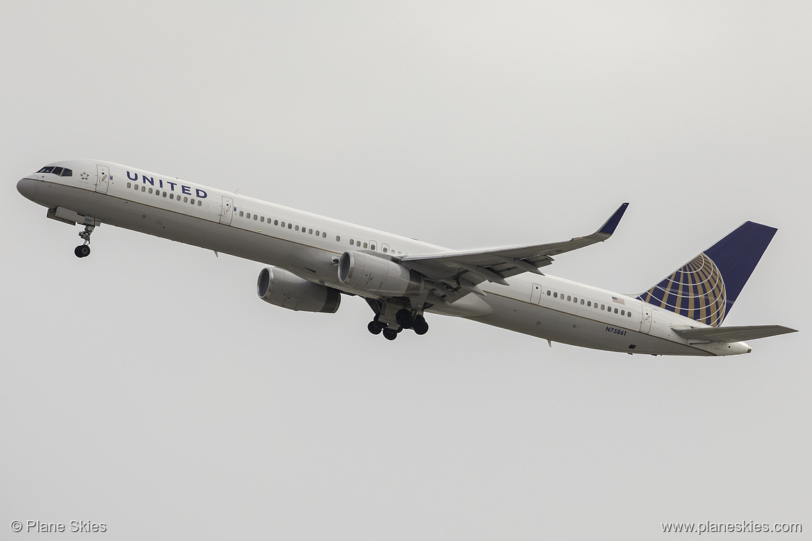 United Airlines Boeing 757-300 N75861 at Los Angeles International Airport (KLAX/LAX) United Airlines Boeing 757-300 N75861 at Los Angeles International Airport (KLAX/LAX)