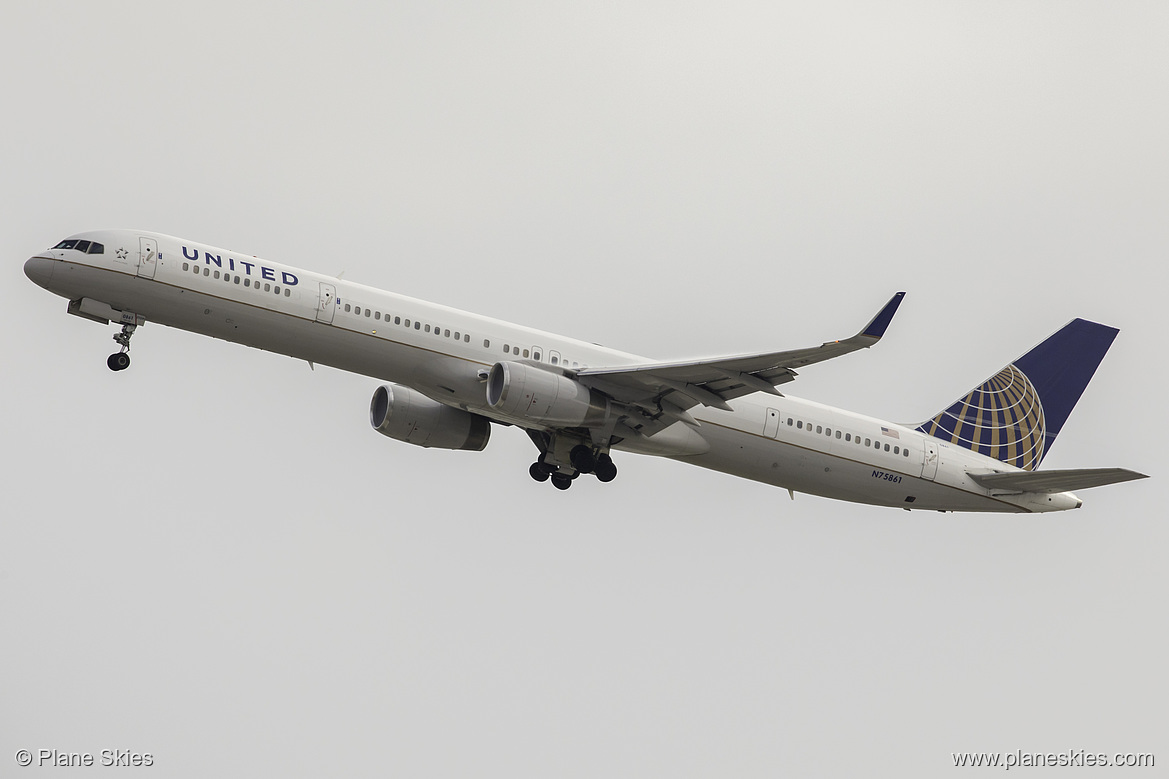 United Airlines Boeing 757-300 N75861 at Los Angeles International Airport (KLAX/LAX)