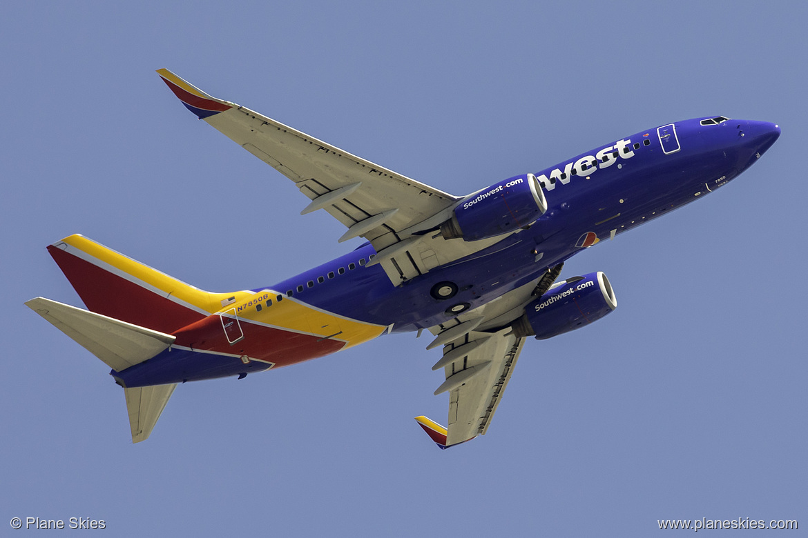 Southwest Airlines Boeing 737-700 N7850B at Los Angeles International Airport (KLAX/LAX) Southwest Airlines Boeing 737-700 N7850B at Los Angeles International Airport (KLAX/LAX)