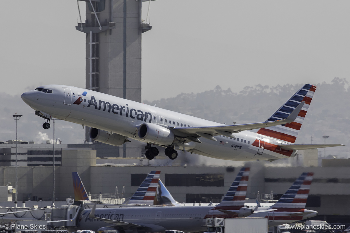 American Airlines Boeing 737-800 N901NN at Los Angeles International Airport (KLAX/LAX) American Airlines Boeing 737-800 N901NN at Los Angeles International Airport (KLAX/LAX)
