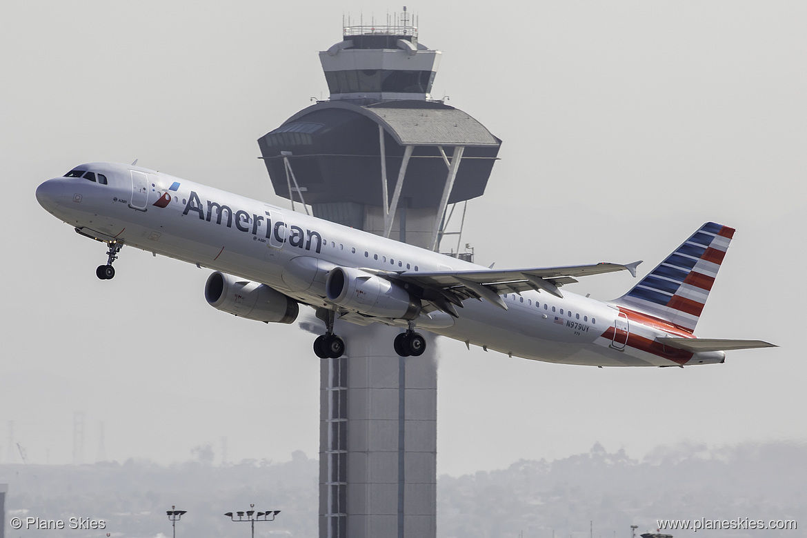 American Airlines Airbus A321-200 N979UY at Los Angeles International Airport (KLAX/LAX) American Airlines Airbus A321-200 N979UY at Los Angeles International Airport (KLAX/LAX)