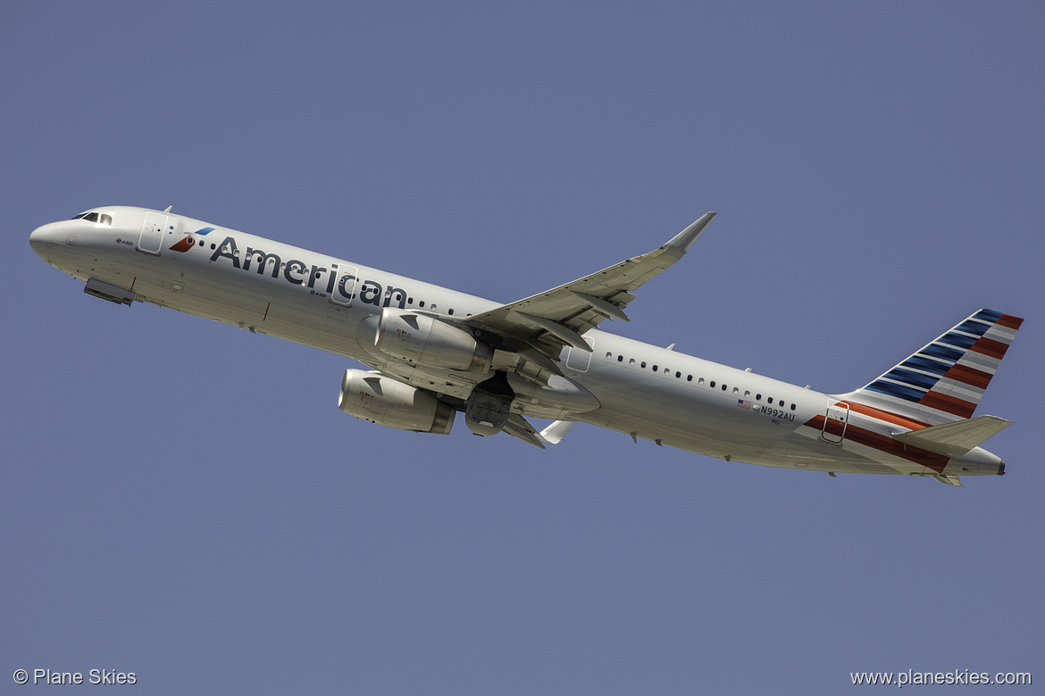 American Airlines Airbus A321-200 N992AU at Los Angeles International Airport (KLAX/LAX)