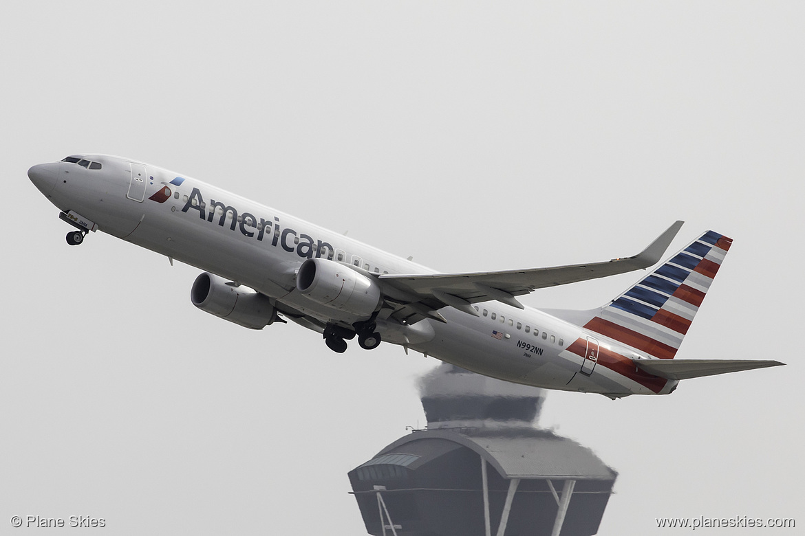 American Airlines Boeing 737-800 N992NN at Los Angeles International Airport (KLAX/LAX)