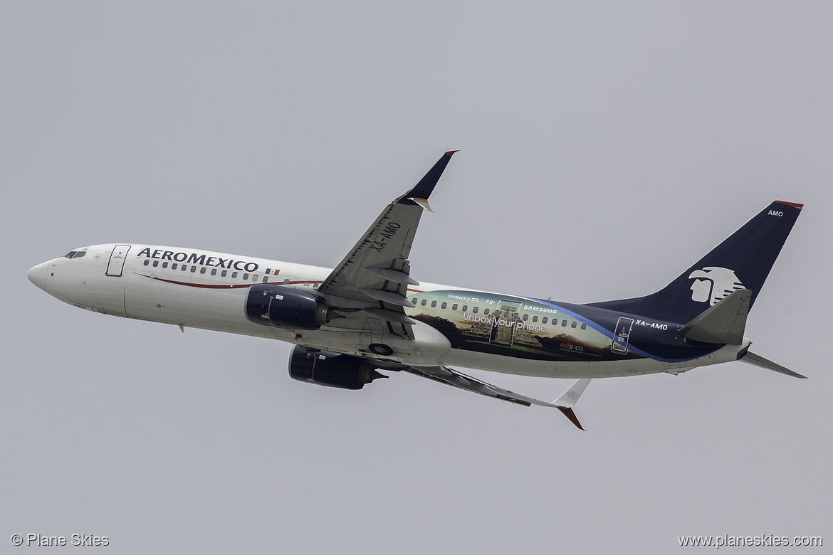 Aeroméxico Boeing 737-800 XA-AMO at Los Angeles International Airport (KLAX/LAX) Aeroméxico Boeing 737-800 XA-AMO at Los Angeles International Airport (KLAX/LAX)