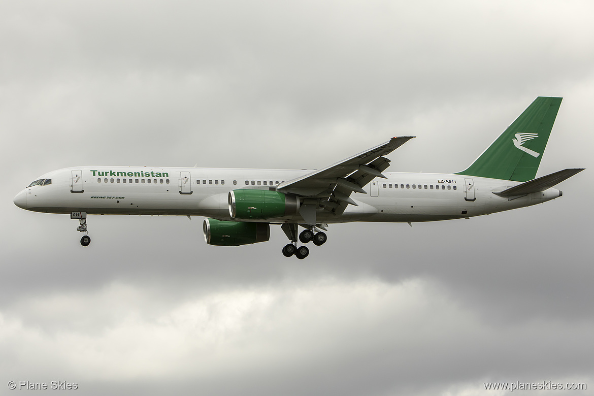 Turkmenistan Airlines Boeing 757-200 EZ-A011 at London Heathrow Airport (EGLL/LHR)