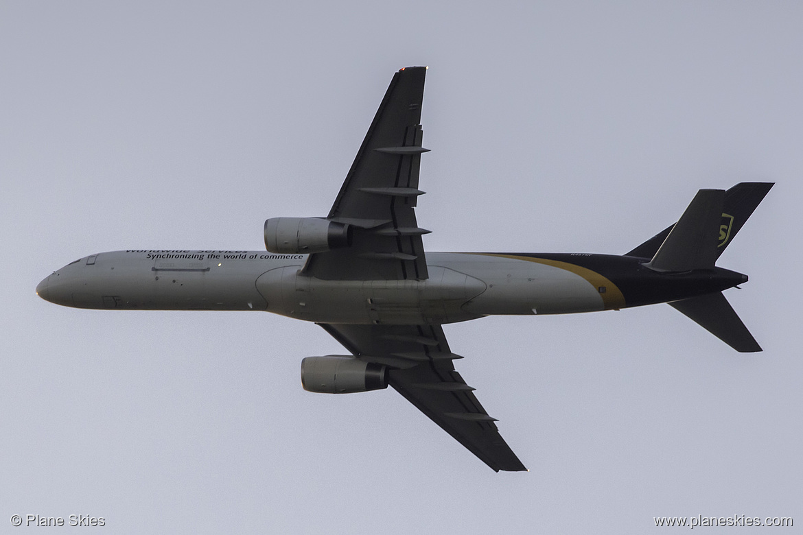UPS Airlines Boeing 757-200F N467UP at Orlando International Airport (KMCO/MCO)