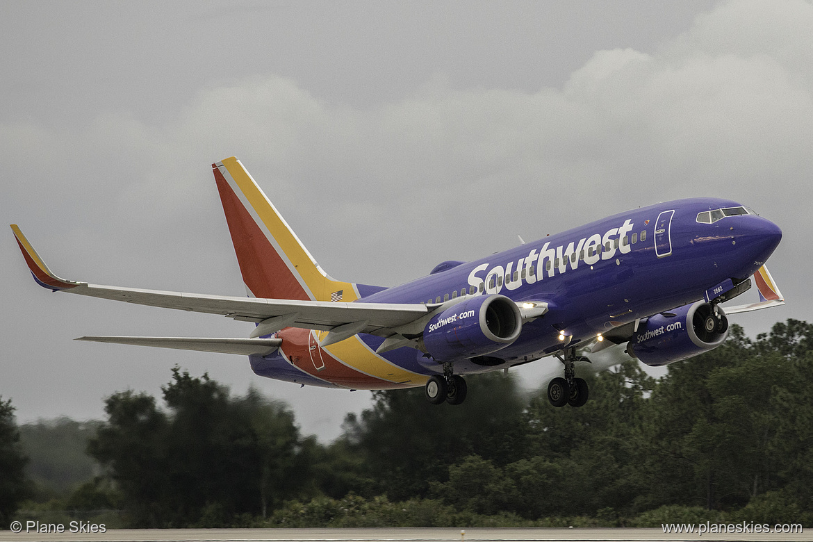 Southwest Airlines Boeing 737-700 N7882B at Orlando International Airport (KMCO/MCO) Southwest Airlines Boeing 737-700 N7882B at Orlando International Airport (KMCO/MCO)