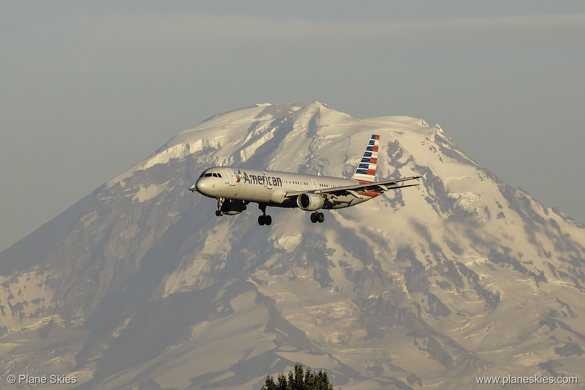 American Airlines Airbus A321-200 N150UW at Seattle Tacoma International Airport (KSEA/SEA)