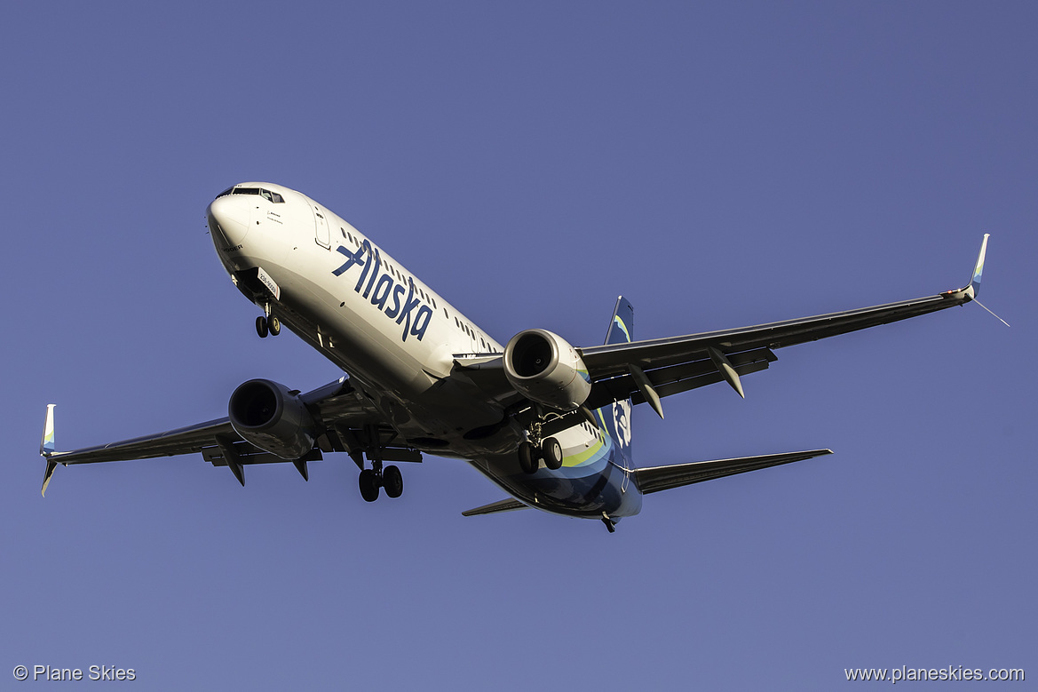 Alaska Airlines Boeing 737-900ER N236AK at Seattle Tacoma International Airport (KSEA/SEA)