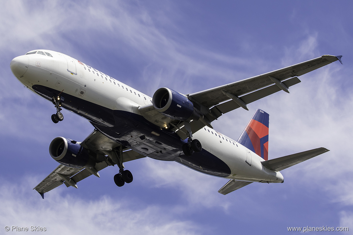 Delta Air Lines Airbus A320-200 N339NW at Seattle Tacoma International Airport (KSEA/SEA) Delta Air Lines Airbus A320-200 N339NW at Seattle Tacoma International Airport (KSEA/SEA)
