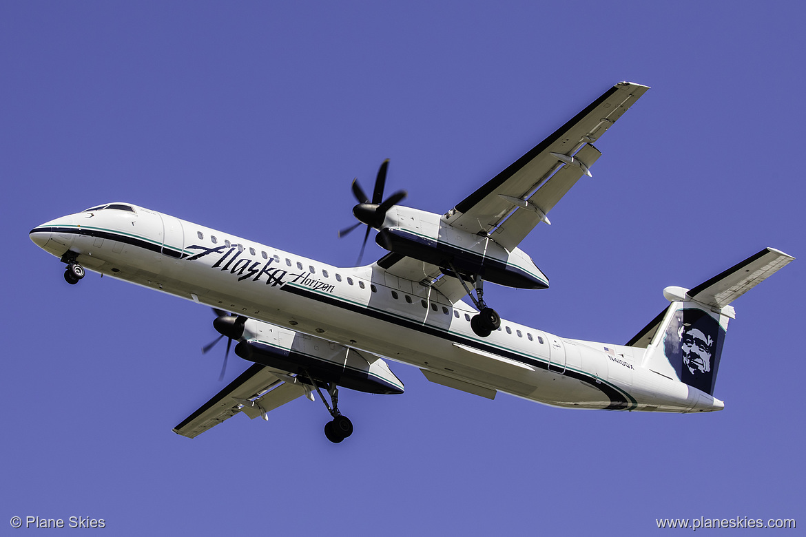 Horizon Air DHC Dash-8-400 N410QX at Seattle Tacoma International Airport (KSEA/SEA)