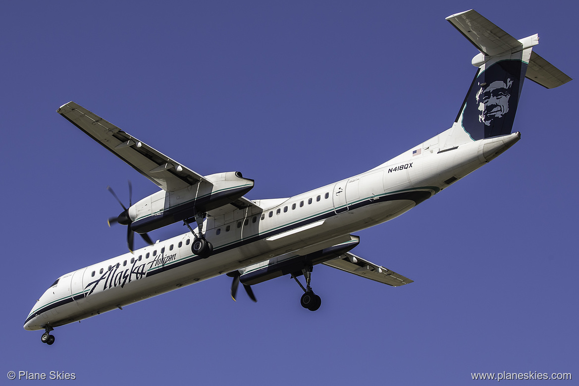 Horizon Air DHC Dash-8-400 N418QX at Seattle Tacoma International Airport (KSEA/SEA)