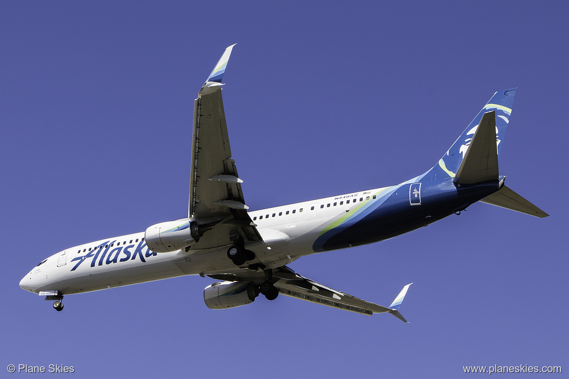 Alaska Airlines Boeing 737-900ER N448AS at Seattle Tacoma International Airport (KSEA/SEA)