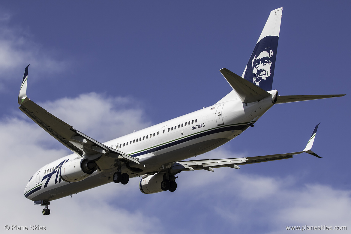 Alaska Airlines Boeing 737-900ER N478AS at Seattle Tacoma International Airport (KSEA/SEA)