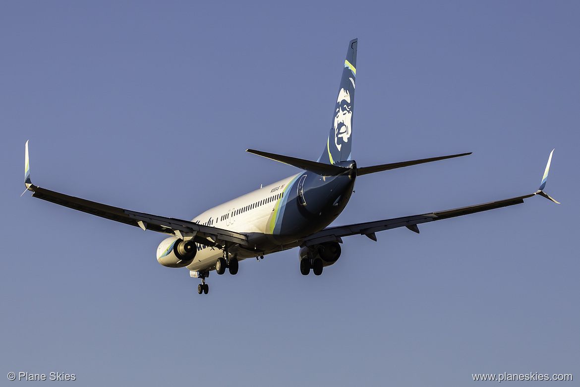 Alaska Airlines Boeing 737-800 N558AS at Seattle Tacoma International Airport (KSEA/SEA)