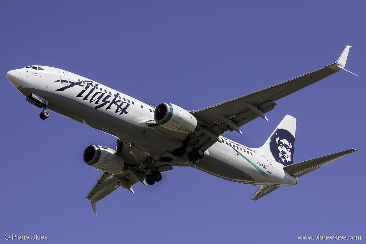 Alaska Airlines Boeing 737-800 N568AS at Seattle Tacoma International Airport (KSEA/SEA)