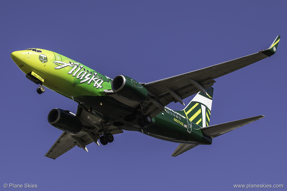 Alaska Airlines Boeing 737-700 N607AS at Seattle Tacoma International Airport (KSEA/SEA)