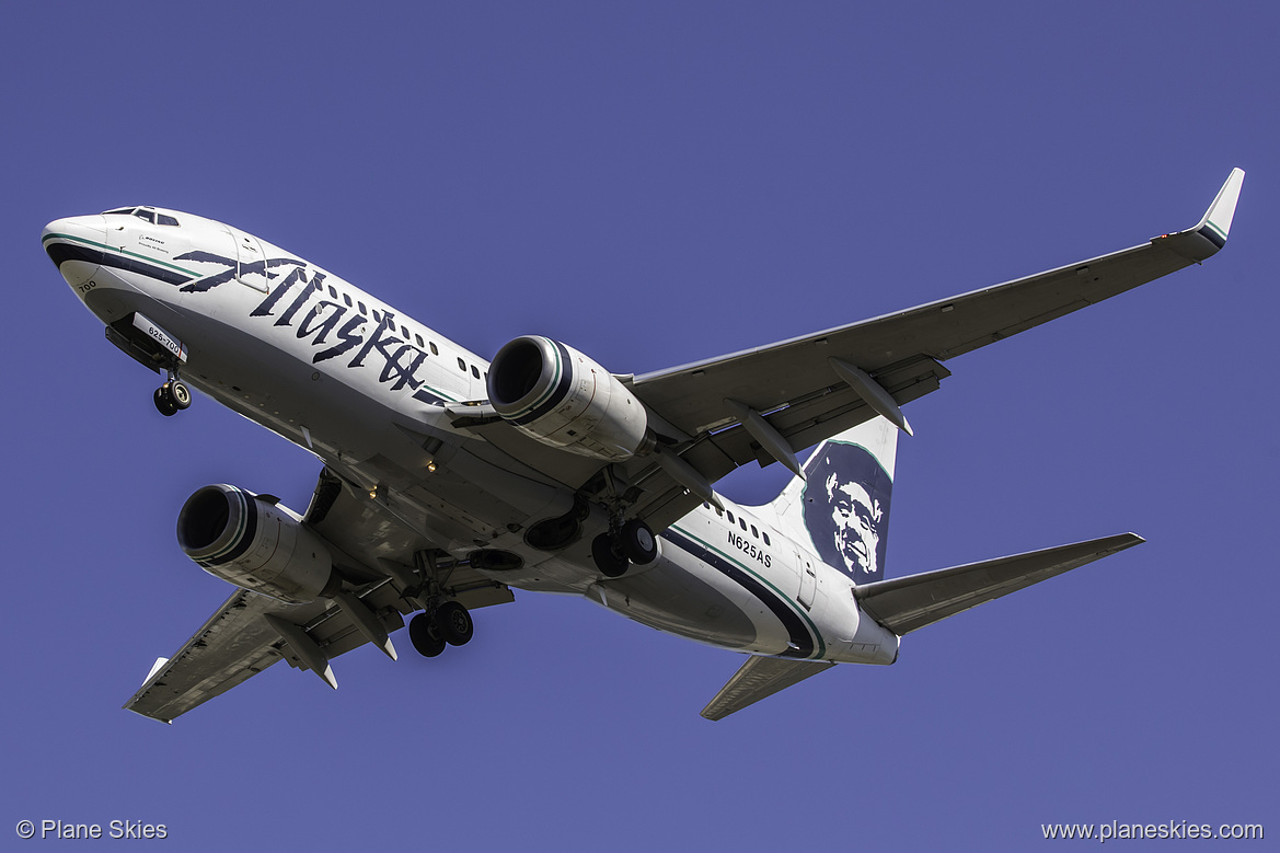 Alaska Airlines Boeing 737-700 N625AS at Seattle Tacoma International Airport (KSEA/SEA) Alaska Airlines Boeing 737-700 N625AS at Seattle Tacoma International Airport (KSEA/SEA)