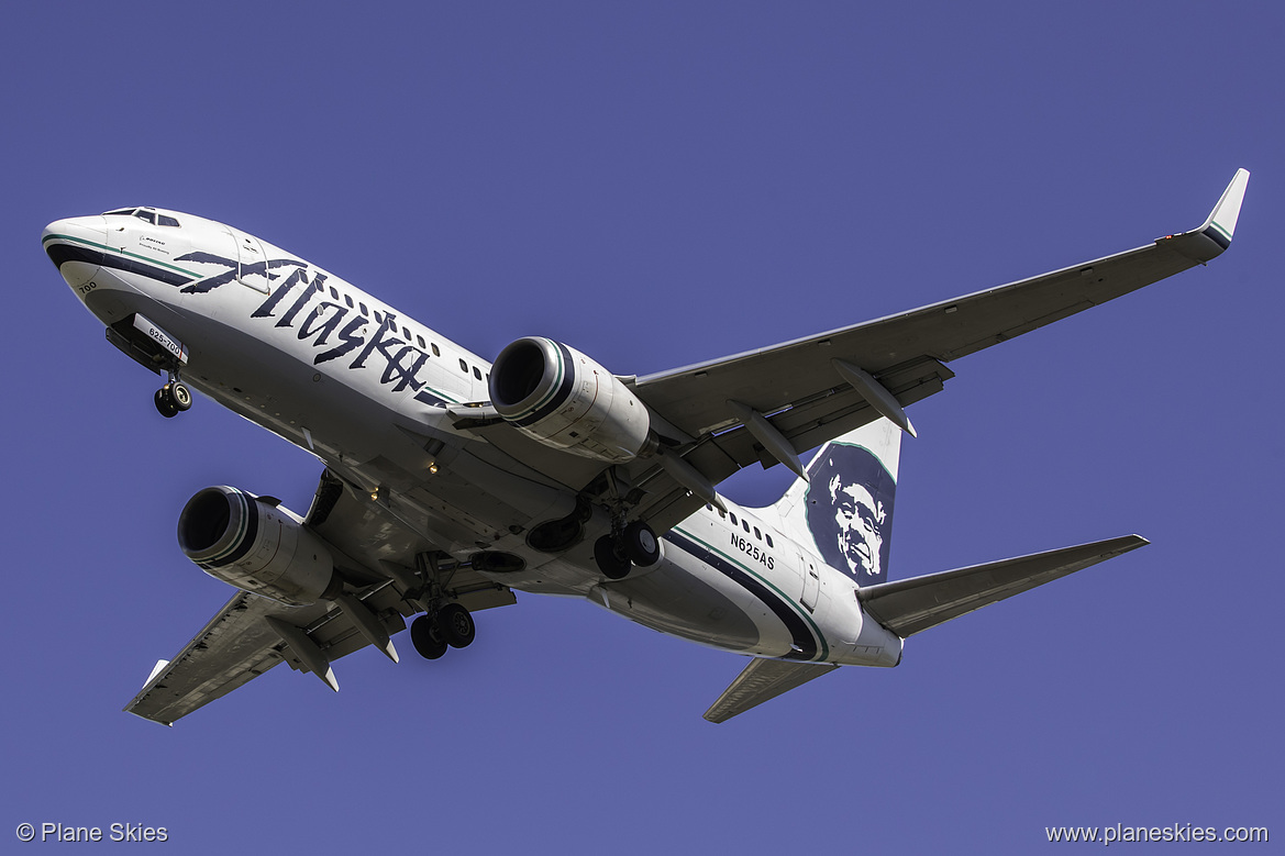 Alaska Airlines Boeing 737-700 N625AS at Seattle Tacoma International Airport (KSEA/SEA)