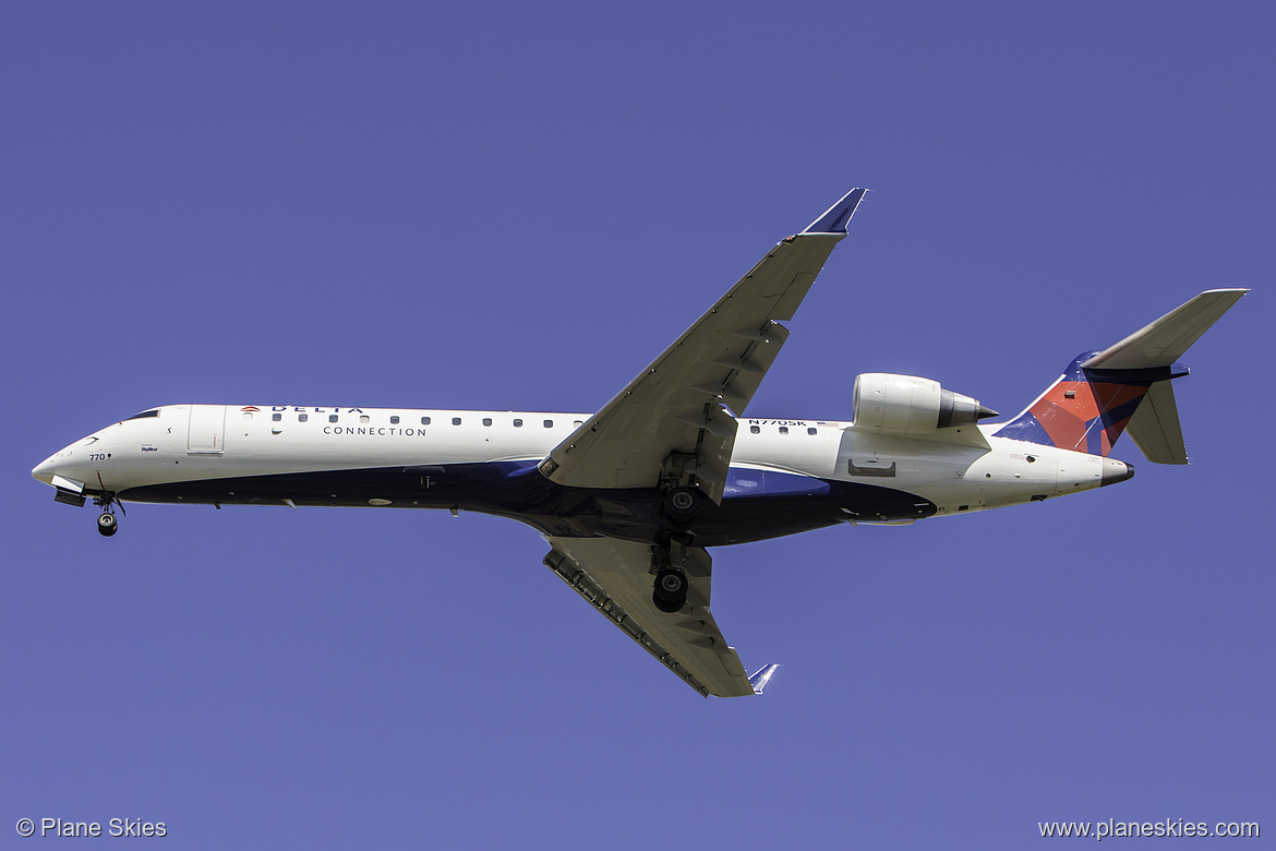 SkyWest Airlines Canadair CRJ-700 N770SK at Seattle Tacoma International Airport (KSEA/SEA)