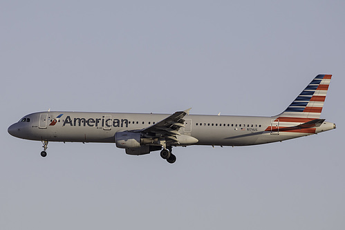 American Airlines Airbus A321-200 N174US at McCarran International Airport (KLAS/LAS)