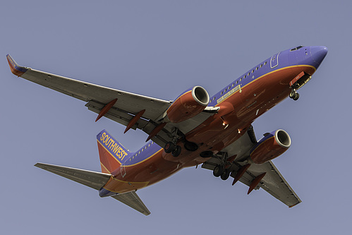 Southwest Airlines Boeing 737-700 N203WN at McCarran International Airport (KLAS/LAS)