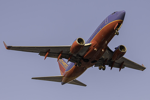 Southwest Airlines Boeing 737-700 N221WN at McCarran International Airport (KLAS/LAS) Southwest Airlines Boeing 737-700 N221WN at McCarran International Airport (KLAS/LAS)